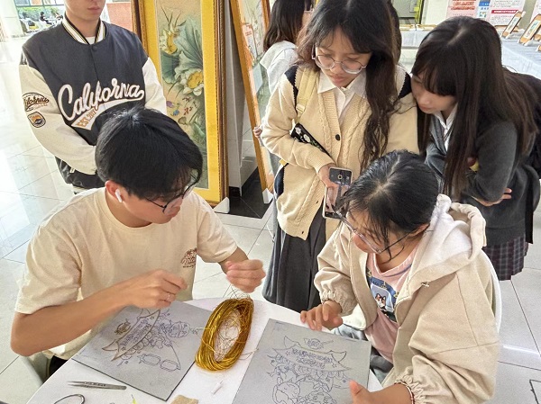 ca59d186-e00b-4a64-a116-f995dc2467eb