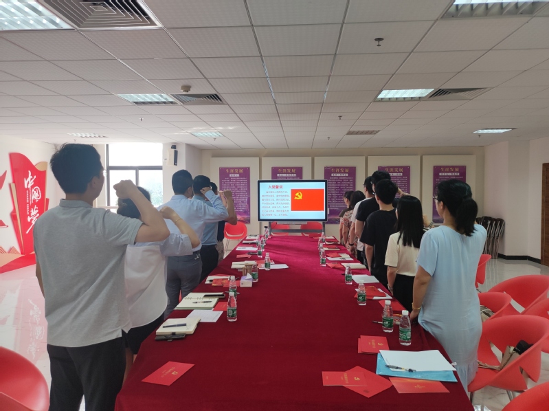 dc6e7794-4828-4b7e-b9e5-32f38c7bd15f