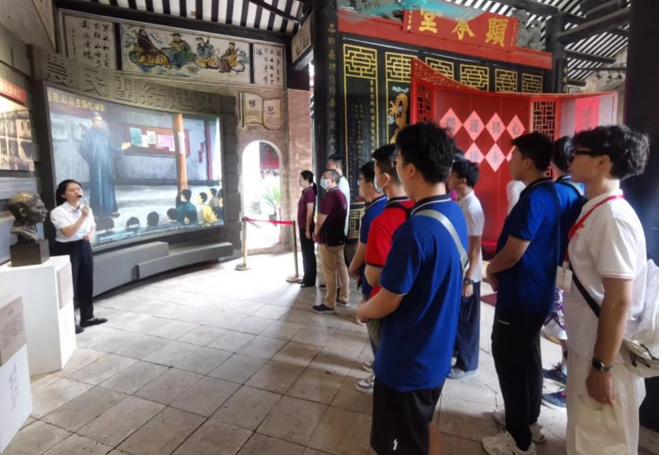 424f2dde-17fc-4b0d-8b7b-e13aa8125155