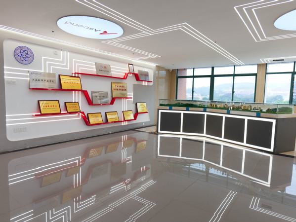 04fc43b6-5be1-4e3f-8587-3098d75d385e