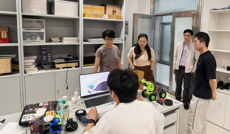 f3a119a8-5b6f-424c-9908-e5f07ee4668e