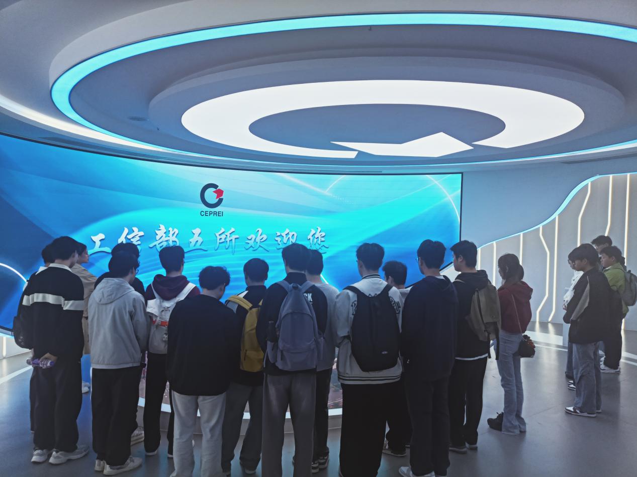 7c2c07e7-db1a-40d8-a797-b1b16fe2f0fe