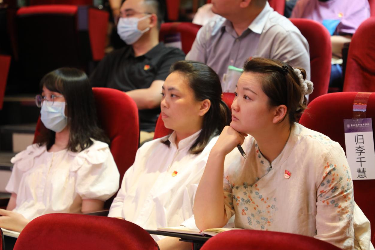 e15aeea0-1d60-4ed8-9886-7bec21fd9324 e15aeea0-1d60-4ed8-9886-7bec21fd9324