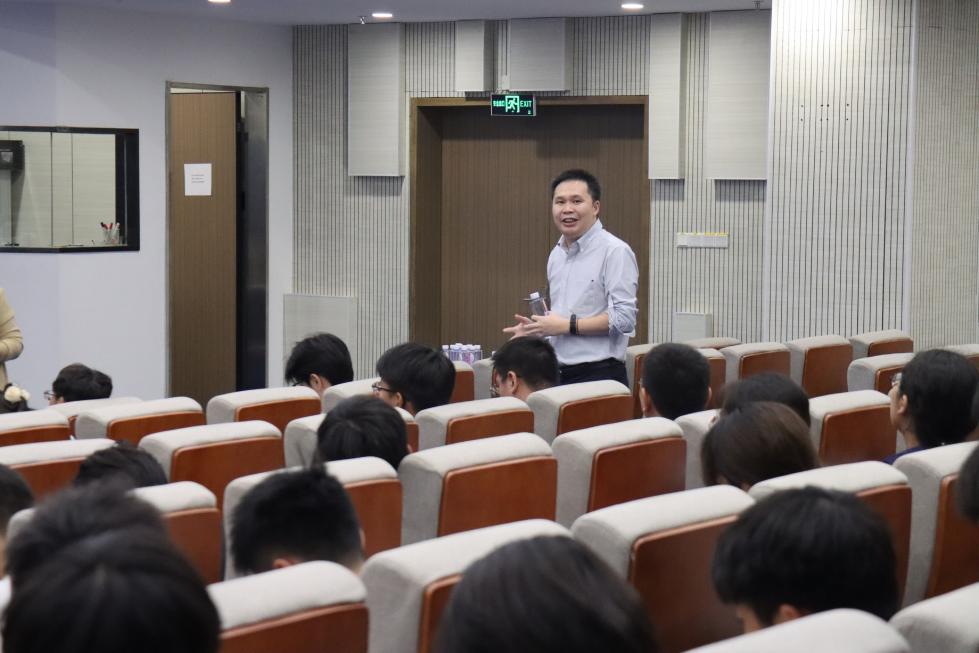 e536d4ec-67d6-41ff-9508-0acc7367ccd6